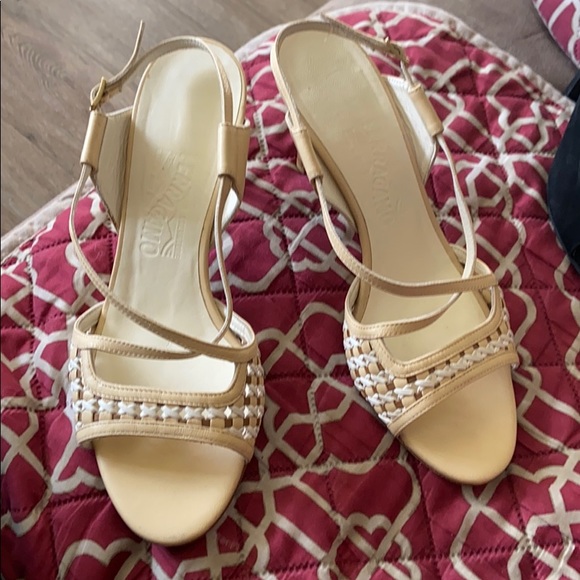 Sandal - Picture 1 of 3